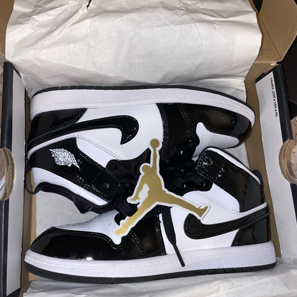 Jordan 1 mid ASW (carbon fiber)
